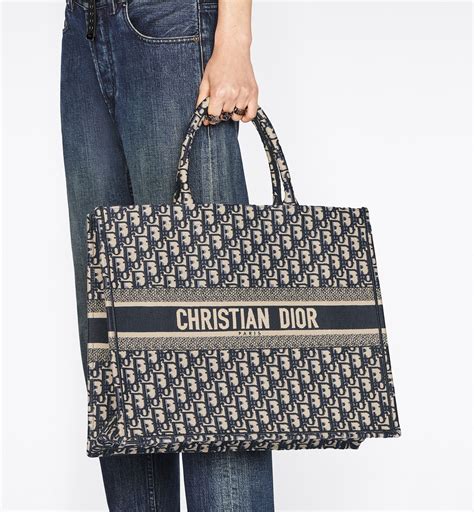 dior book tote bag in embroidered canvas price|dior book tote bag insert.